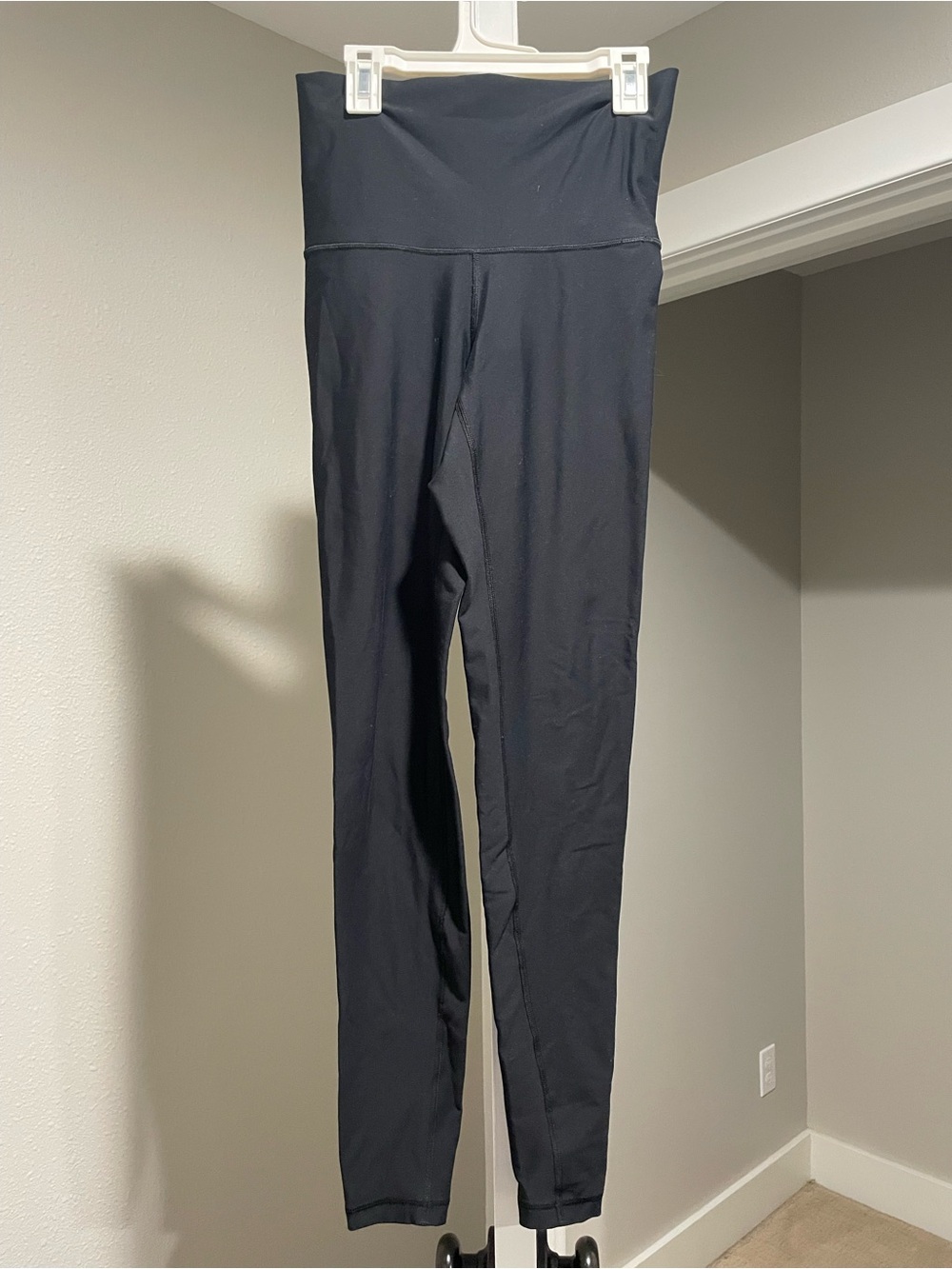 Old Navy Black Extra High-Rise Active Leggings